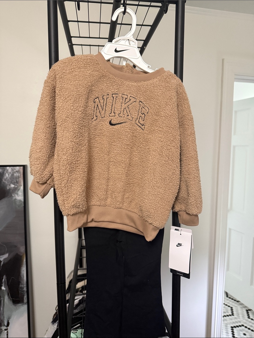Nike kids Sherpa Crewneck Sweater in Camel